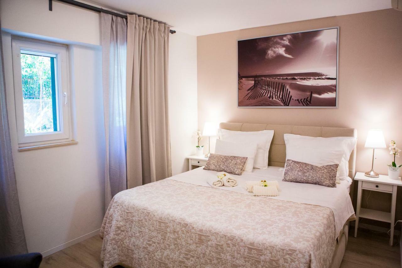 Luxurious Apartment With Private Garden سبليت المظهر الخارجي الصورة